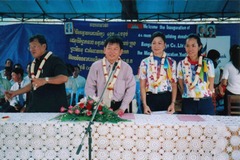 Say Hak: Governor. Landgrabbing.